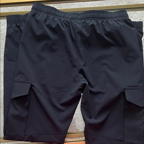 Under Armour Storm Black Cargo Joggers- Boys Large-New with tags - Picture 8 of 10